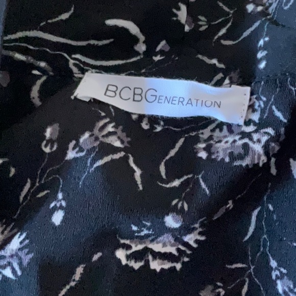 BCBG Black and white flowered kimono OS - Picture 6 of 6